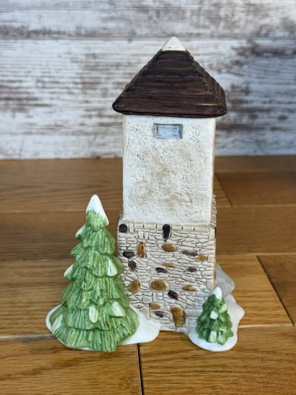 Dept 56 Heritage Village Silo and Hay Shed Set of 2 Christmas 5950-1 w/ Box